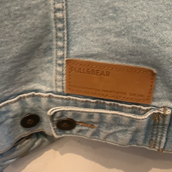 Fantastic Unisex Pull and Bear Light Blue Denim Jean Jacket SZ Medium 🔥 - Picture 9 of 13